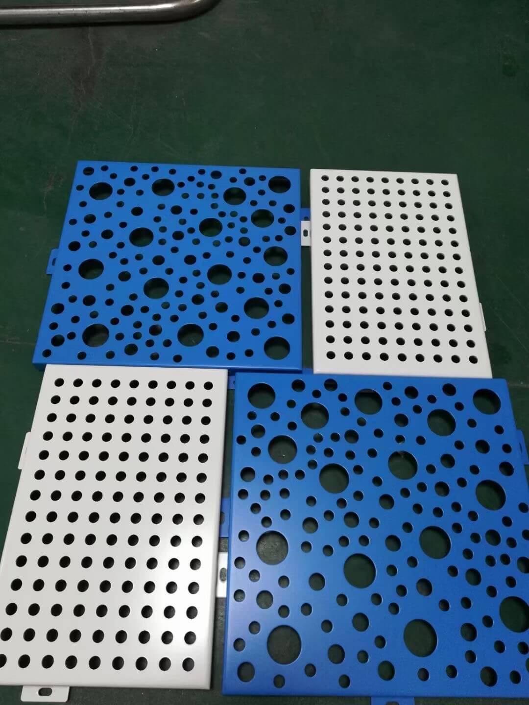 冲孔铝单板
