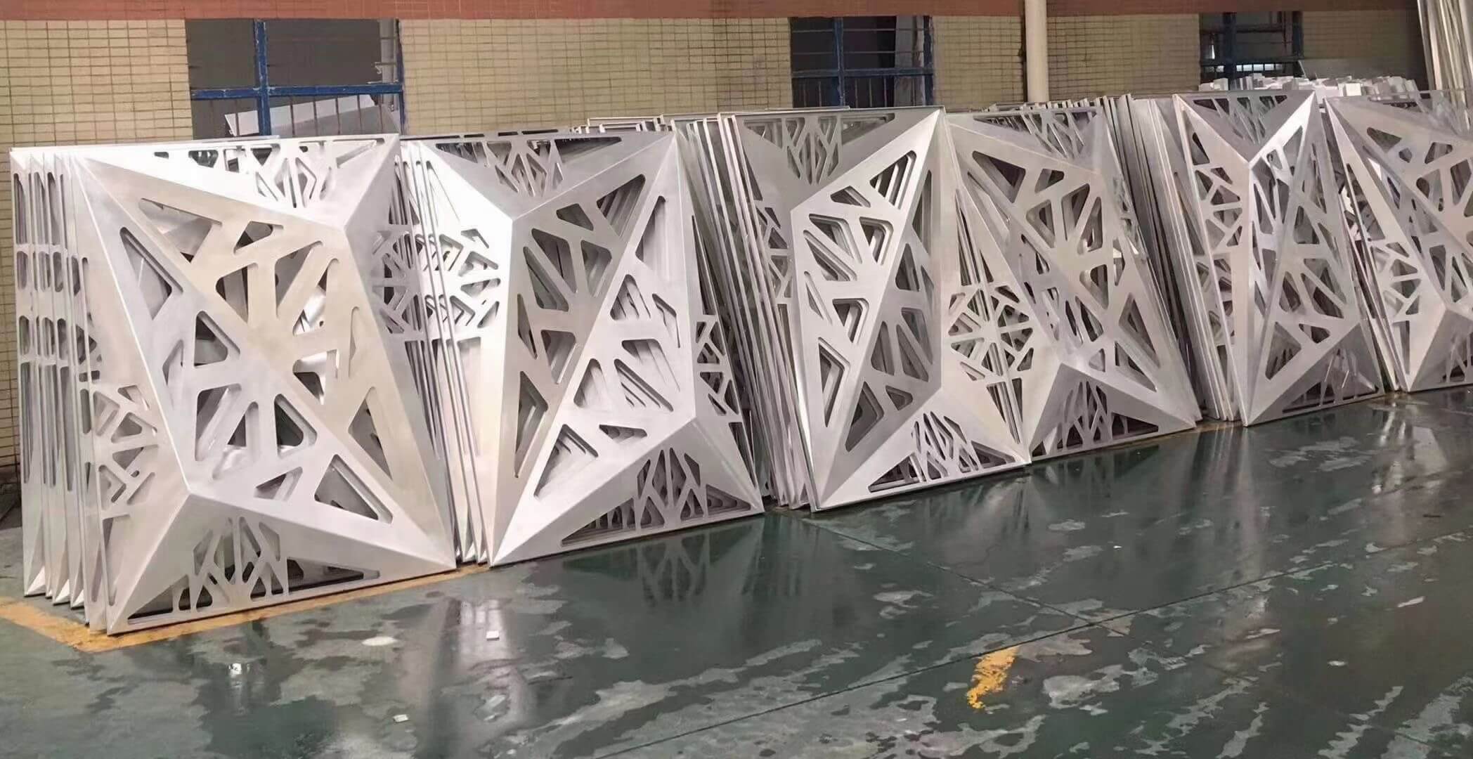 镂空板